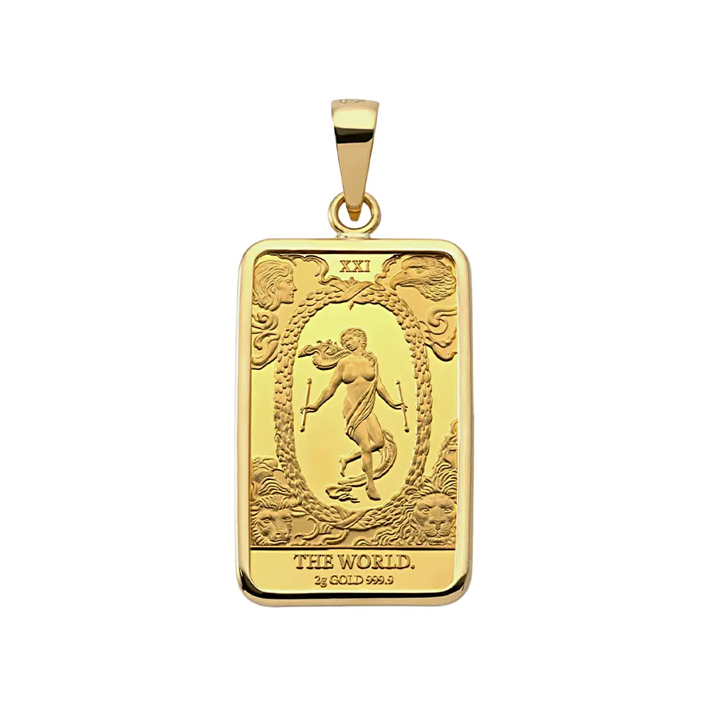 【ペンダントトップ単品】クック諸島 2025 チャールズ3世 タロットカード「世界」 20ドル 2グラム 純金 フローティング 18K 箱付き
